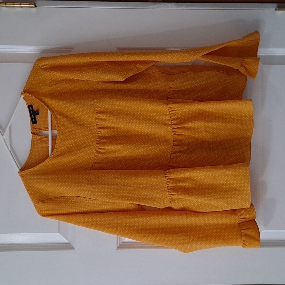 Yellow with small polkadots